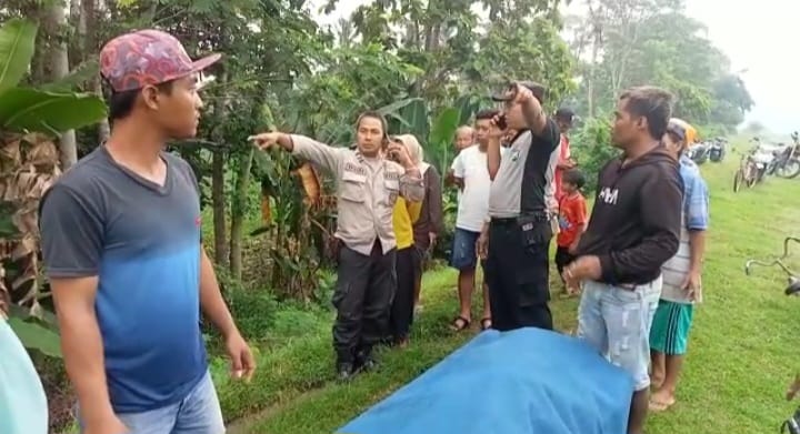 Polisi Bersama Basarnas Berhasil Identifikasi dan Temukan Korban Hanyut di Jember