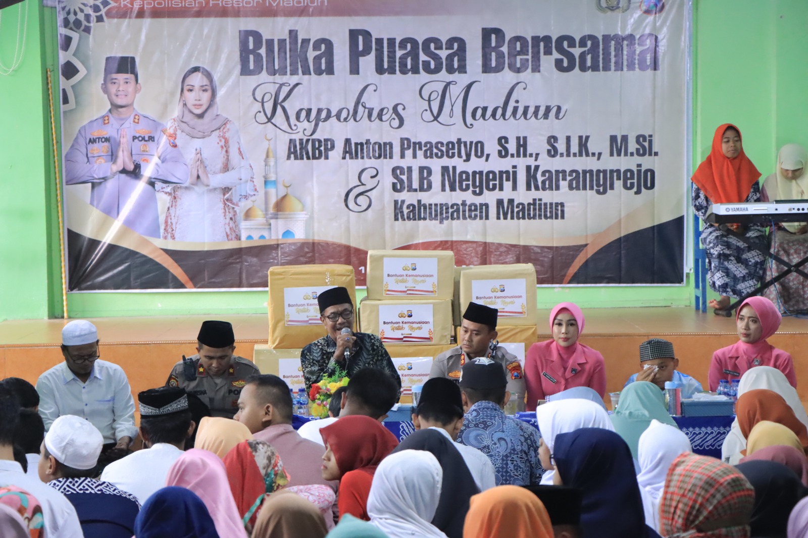 Kapolres Madiun Salurkan Bantuan Sosial Untuk Disabilitas di SLB Karangrejo