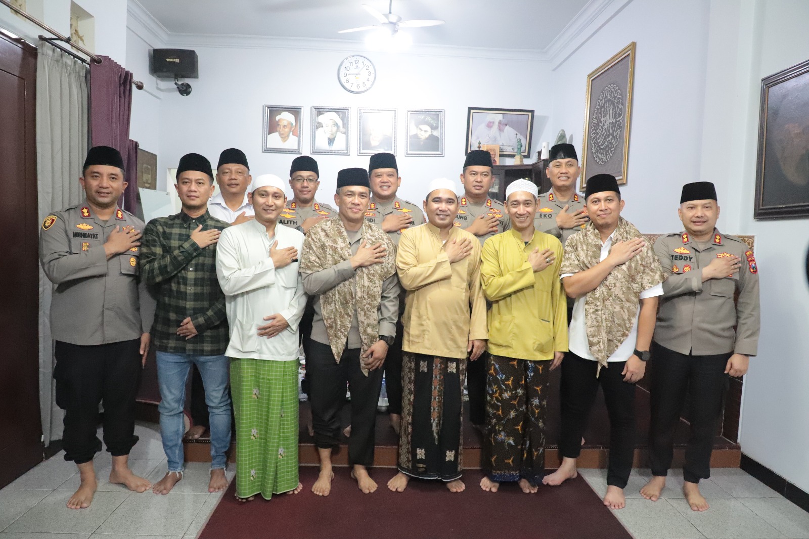 Awali Tugas, Wakapolda Jatim Silaturahmi ke Sejumlah Ponpes di Kediri