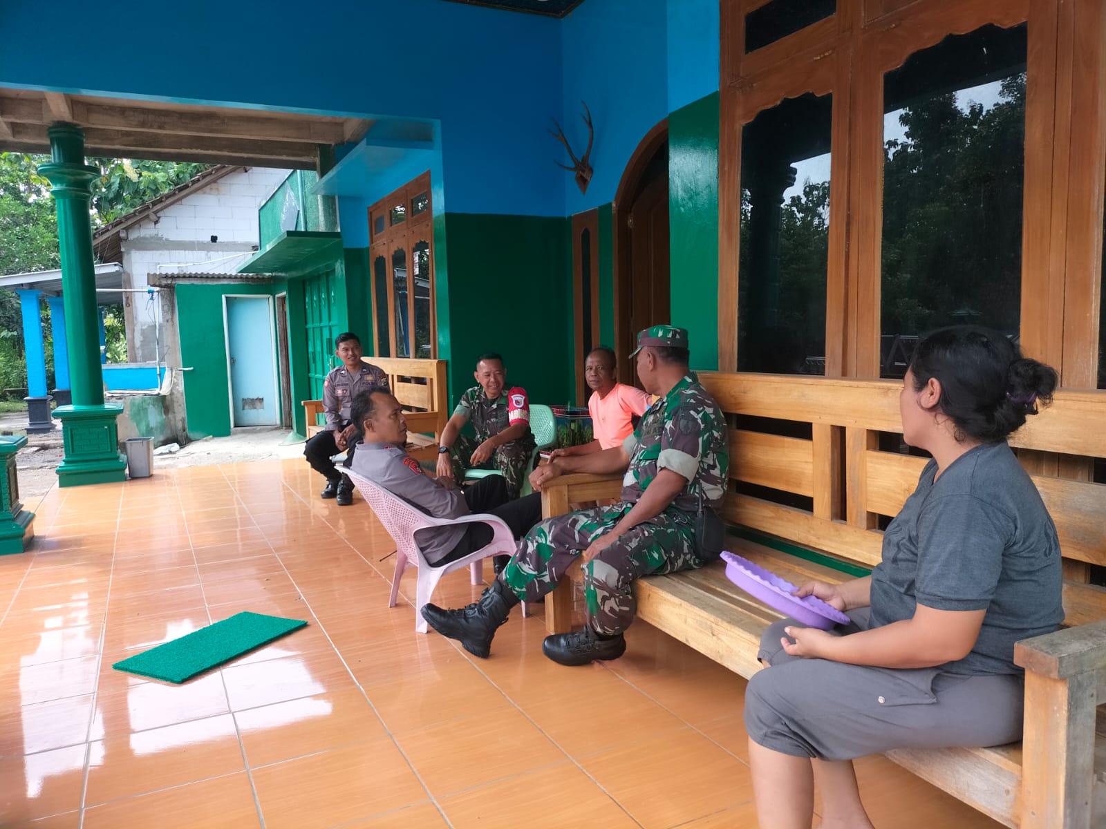 Sinergitas TNI – Polri Sambang Tokoh Masyarakat di Ngawi