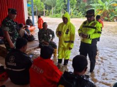 Polisi bersama TNI dan BPBD Evakuasi Ribuan Warga Terdampak Banjir di Bangkalan