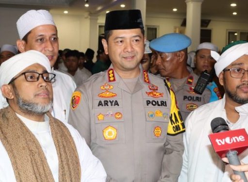 Kapolres Metro Depok Takziah Atas Wafatnya Habib Hasan Bin Ja’far Assegaf di Majelis Nurul Mustofa Center