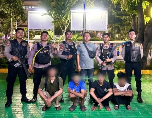 Konvoi Sambil Tenteng Sajam Di Grogol Petamburan, 4 Remaja Langsung Diamankan Polres Jakbar
