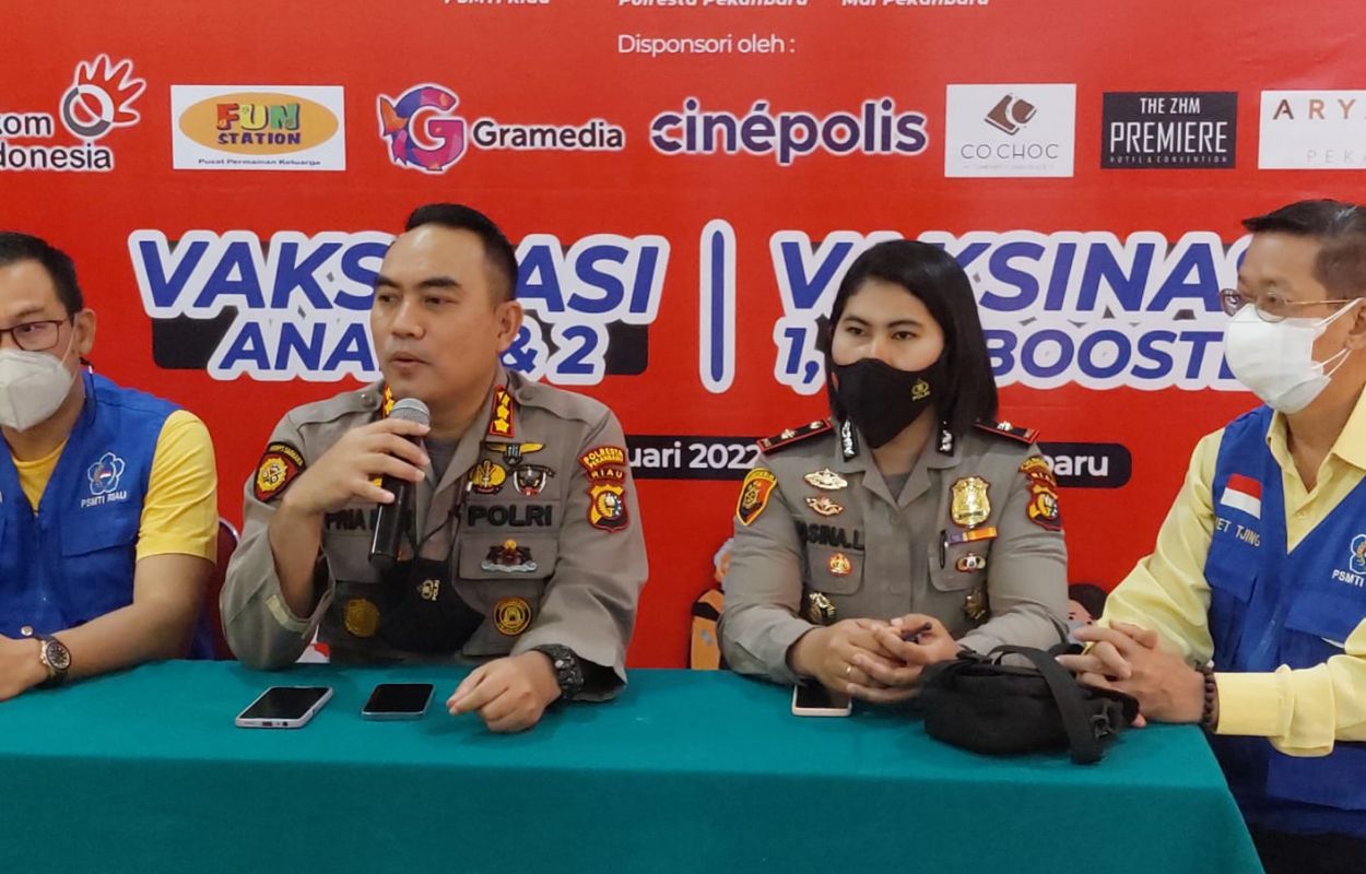 Rangkul PSMTI ( Paguyuban Sosial Marga Tionghoa Indonesia) dan Mall Pekanbaru, Polresta Pekanbaru Gelar Vaksinasi