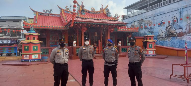 Polres Siak Mengerahkan Puluhan Personel Untuk Mengamankan Puncak Tahun Baru Imlek