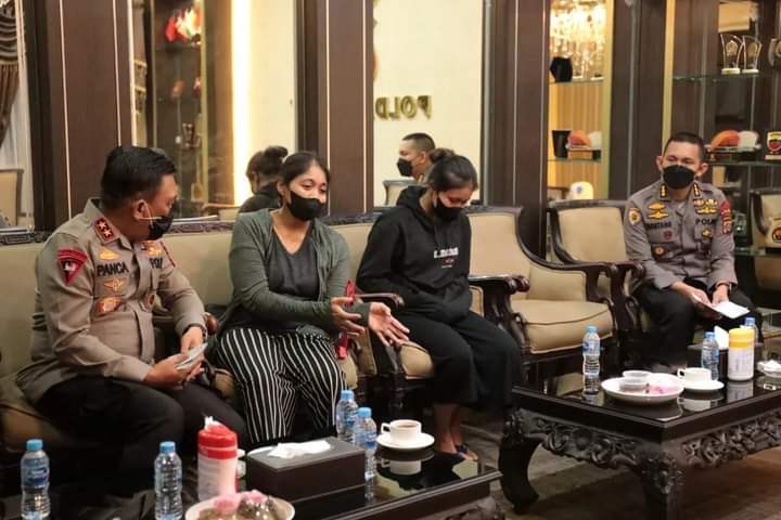 ab9b93aeabf5db1d52cf459ccd7afe2ed102c21d5814acde56cc87d71c2a37fe.0