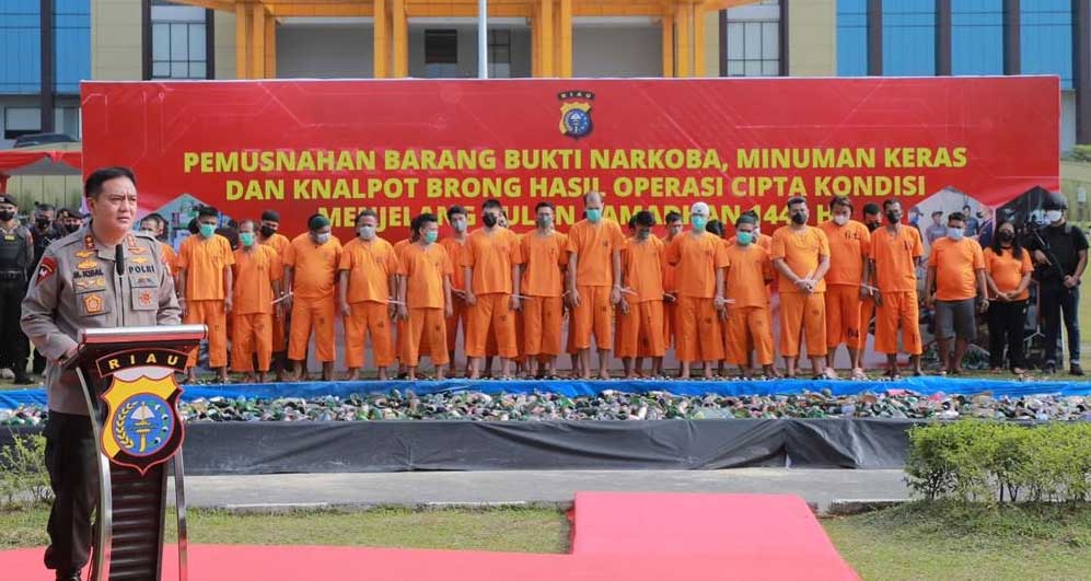 Polda Riau Musnahkan Ribuan Barang Bukti Operasi Cipta Kondisi