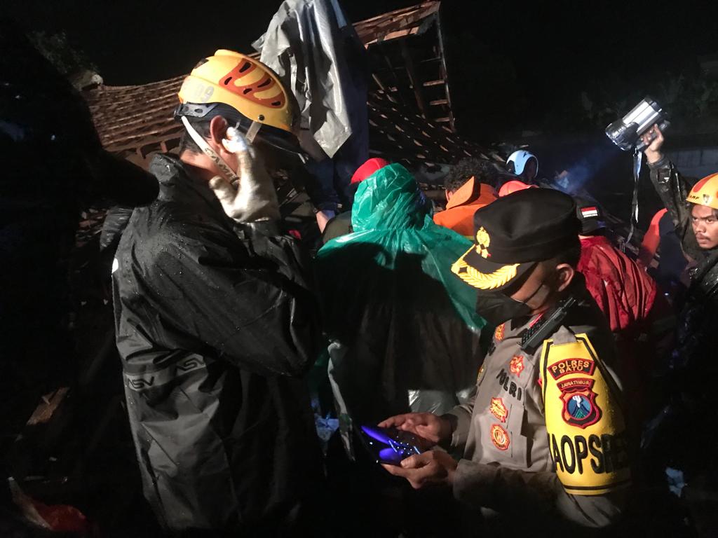 b83c36d7-485c-4cb6-8fb1-01e4baacb035