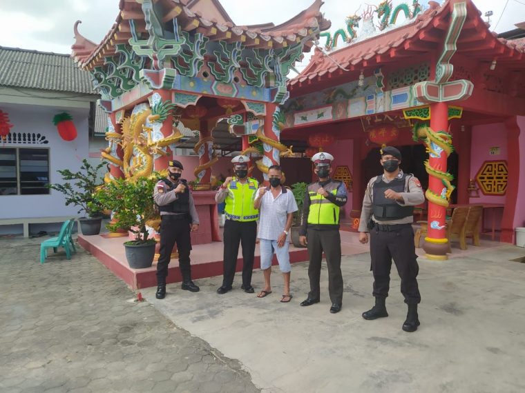 Jamin Keamanan dan Kenyamanan Beribadah Imlek, Polres Bintan Lakukan Pengamanan di Sejumlah Vihara.