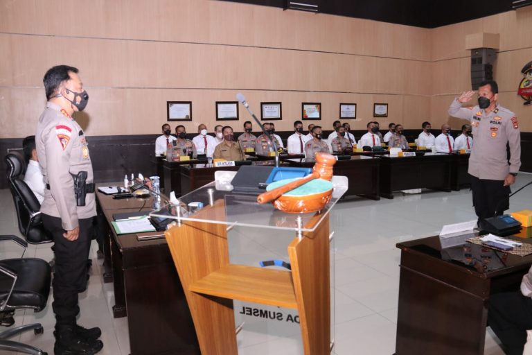Karo Ops Polda Sumsel Membuka Latihan Pra Operasi Senpi Musi 2022