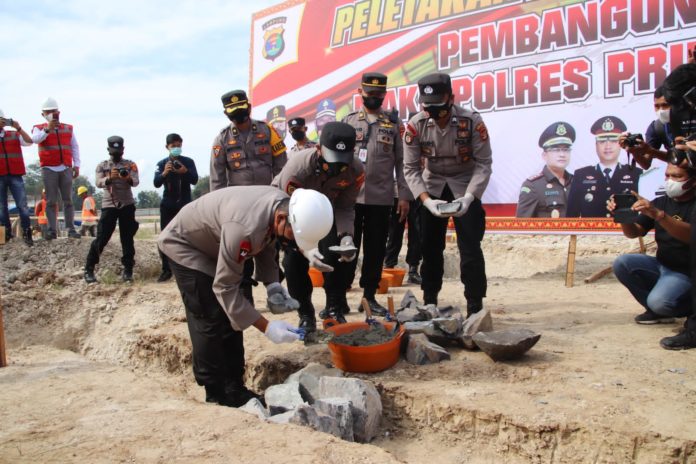 d7ef98eaa7ffc789efbc1f34e8cf12fecb634a707332b6aa76a26b7e255181e2.0