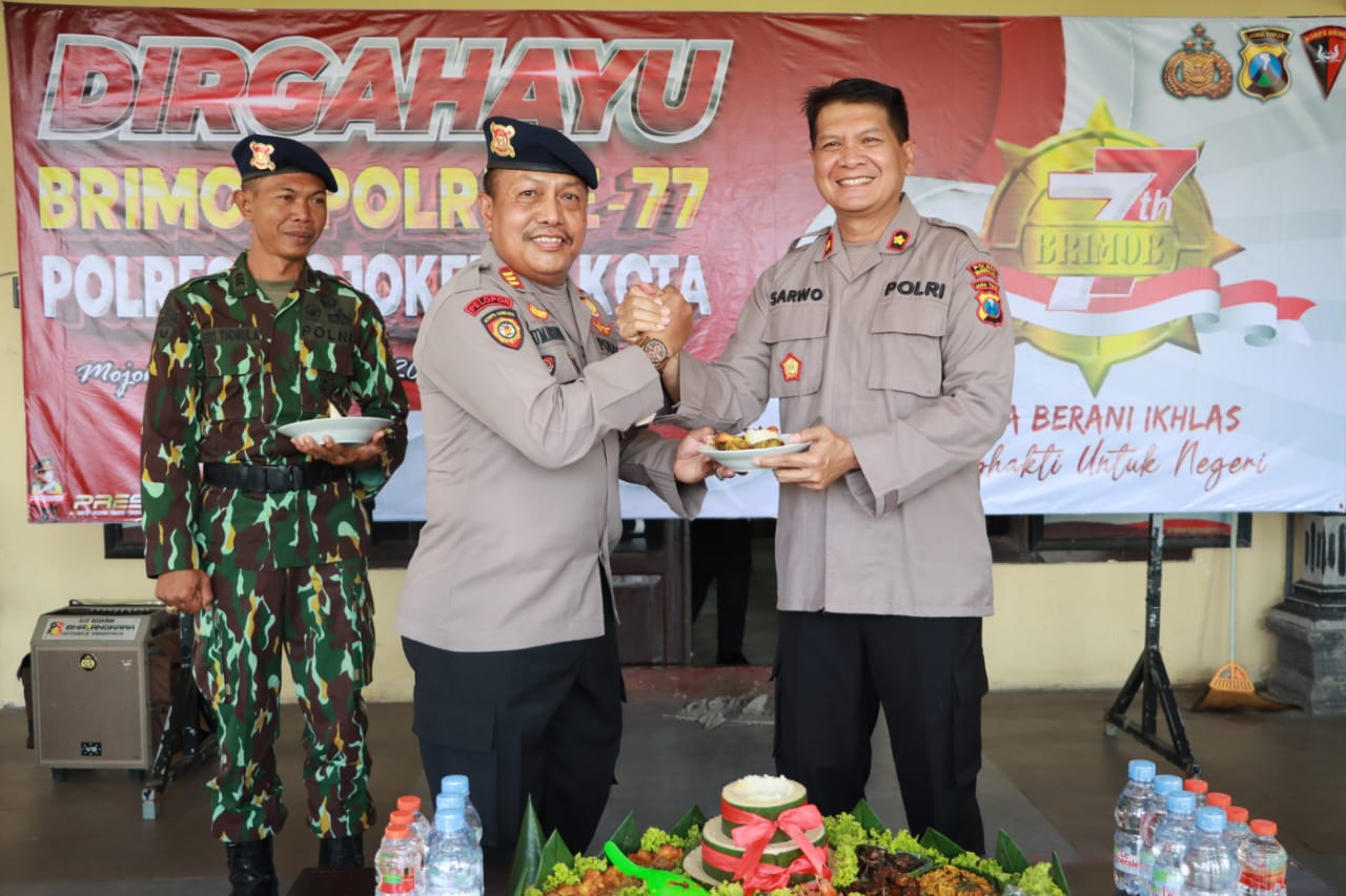 f56d30d1-033a-45b7-b9f4-e960b7e93b98