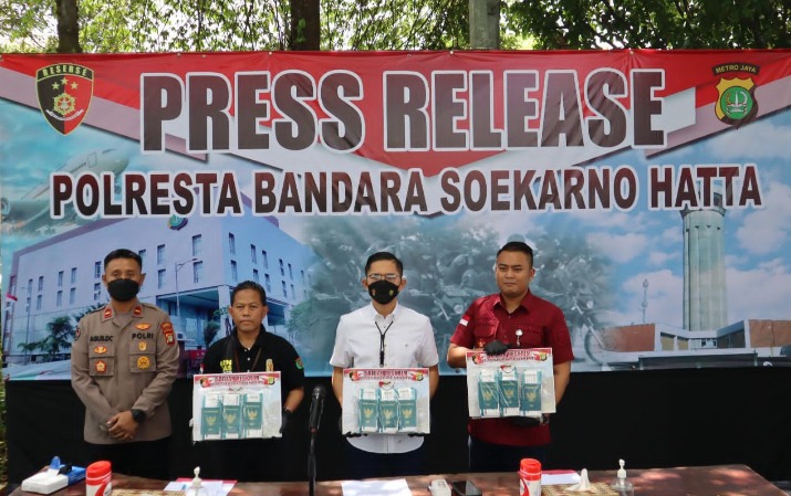 Polisi Gagalkan Pengiriman 64 PMI Ilegal di Bandara Soetta