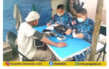 Lanud Yohanis Kapiyau Dan Polres Mimika Laksanakan Vaksin Terpadu Gabungan Ke Seputaran Pelosok Kwamkilama Papua
