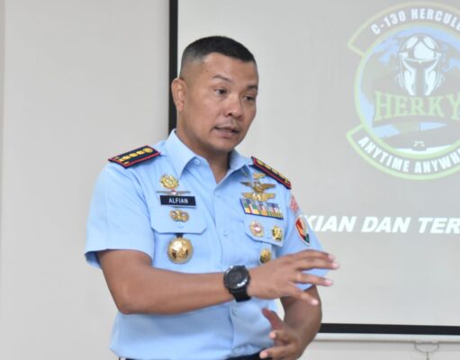 Lanud Husein Sastranegara Dukung Giat Terjun Malam Susparadas A-200 Taruna AAU