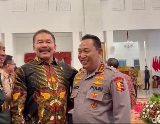 Jaksa Agung dan Kapolri Bersalaman dan Tertawa-tawa, Tak Ada Masalah