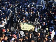 Jangan Memprovokasi Masyarakat, Massa Pendukung Hasil Pemilu 2024 Padati Depan Gedung KPU