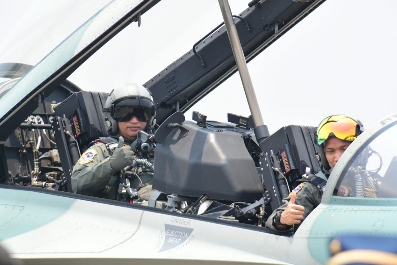 TNI AU Anugerahkan Wing Kehormatan Penerbang Kepada Ketua MPR RI, Ketua DPR RI, Kasal dan Kapolri