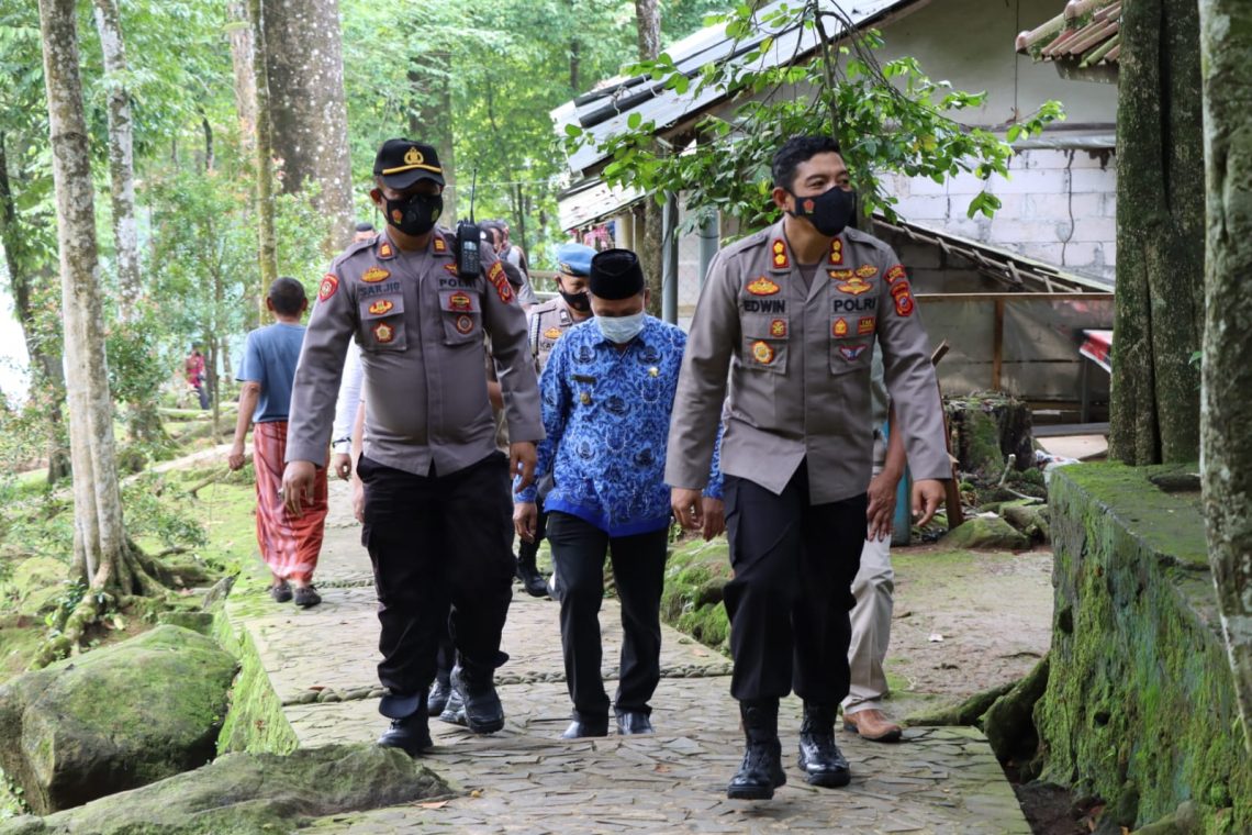Kapolres Majalengka Silaturahmi Dan Kunjungi Obyek Wisata Desa Pajajar Patilasan Prabu Siliwangi