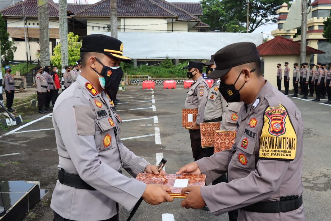 Polri Berprestasi, Kapolres Ciamis Berikan Penghargaan kepada Personel dan Polsek Jajaran