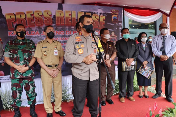 Kunjungan ke Polres Pati, Kapolda Jateng Ingatkan Masyarakat Tidak Ada Rekomendasi Untuk Pesta Perayaan Tahun Baru