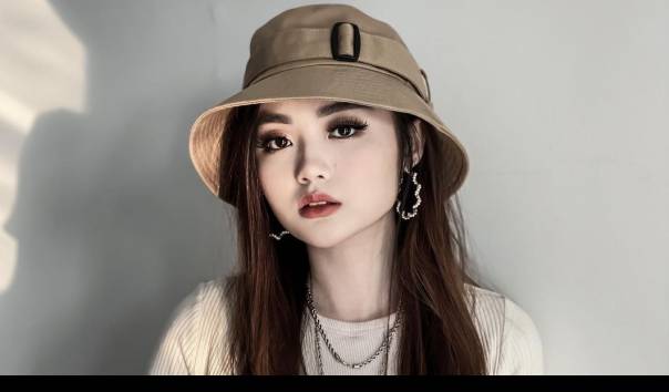 Vanessa Khong dan Ayahnya Hadiri Pemeriksaan Bareskrim Sebagai Tersangka Kasus Binomo