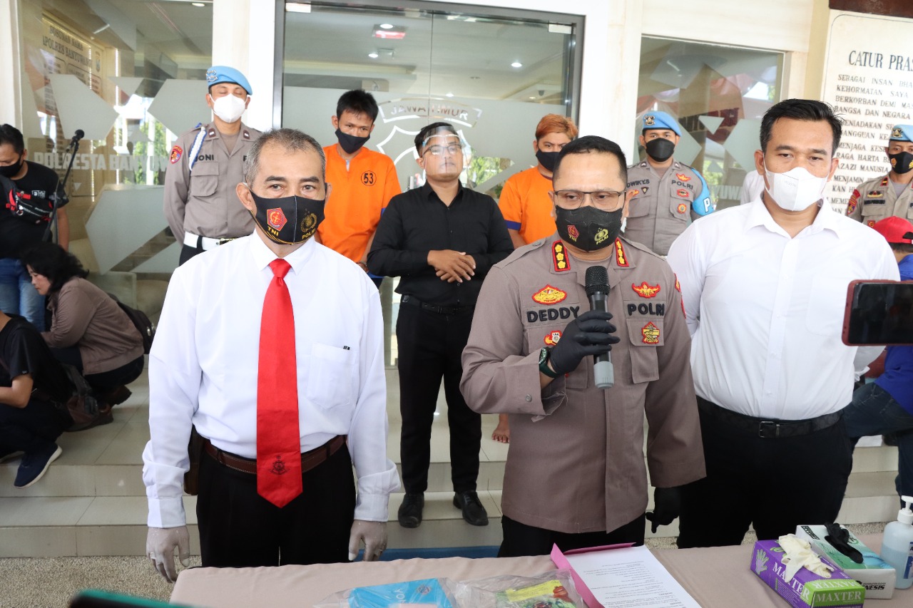 Ungkap Peredaran Narkoba di Banyuwangi, Polisi Berhasil Menyita Sabu 1 Kilogram
