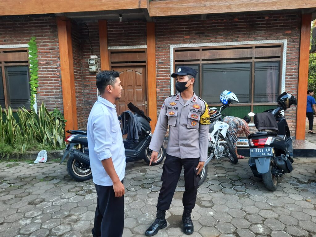 Jangan Mudah Terprovokasi Dengan Berita Hoax, Pesan Bhabinkamtibmas Kecandran