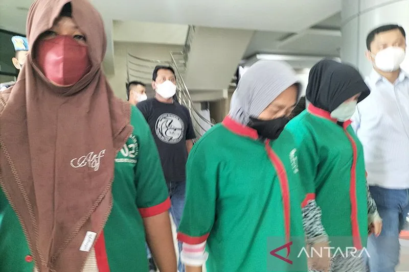 Polisi Tangkap Ibu-ibu Kelompok Sindikat Peredaran Sabu Internasional