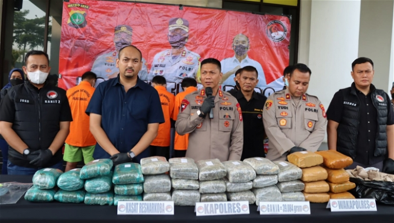Polres Tangerang Selatan Tangkap Empat Pengedar Narkoba, Sita 39 Kilogram Ganja