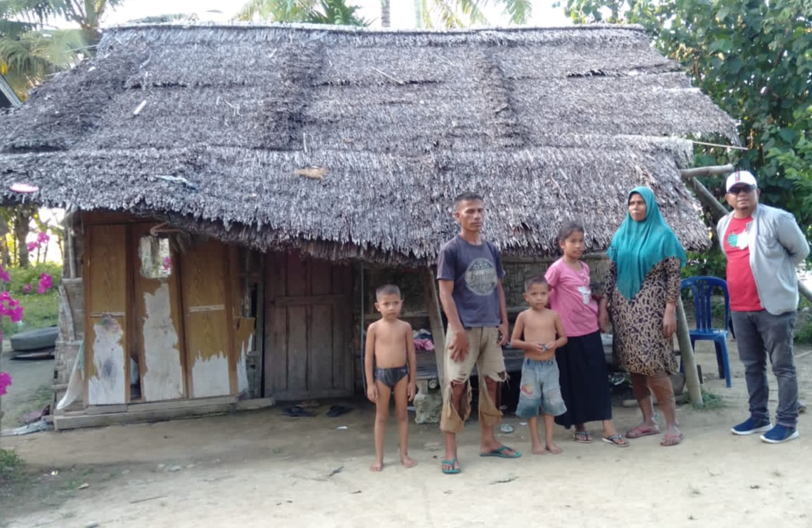 Sangat Miris Kondisi Rumah Guru Bakti Sekolah di Baktiya