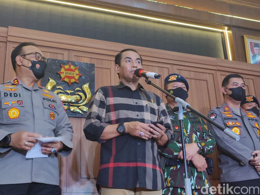 Dirtipidum Menjadi Sorotan Karena Memakai Baju Burberry Seharga 7 Jutaan