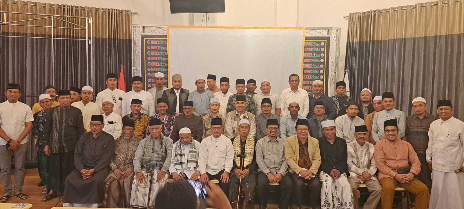 Forum Sinergi Bersama Kebangkitan Ekonomi Dayah Hasilkan Konsorsium Dayah Se-Aceh