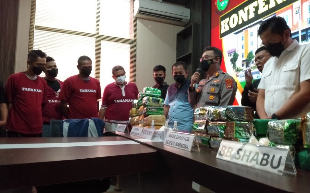 Polda Lampung Mengamankan Empat Tersangka Pengedar Narkoba Jaringan Lintas Provinsi