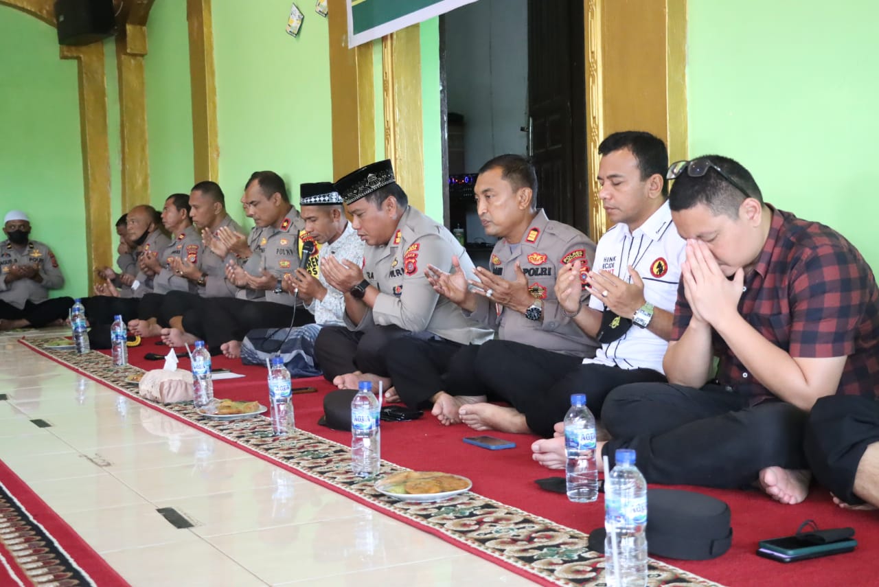 Polres Aceh Utara Gelar Doa Bersama untuk Almarhum Abu Tumin dan Musibah Kanjuruhan