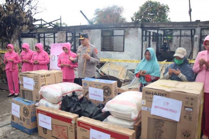 Kapolda Salurkan Bantuan Sosial Kepada Korban Kebakaran di SPN Polda Aceh
