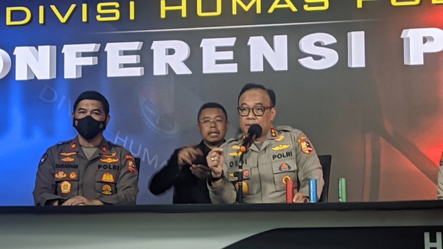 Polri Akui Pakai Gas Air Mata Kedaluwarsa di Tragedi Kanjuruhan