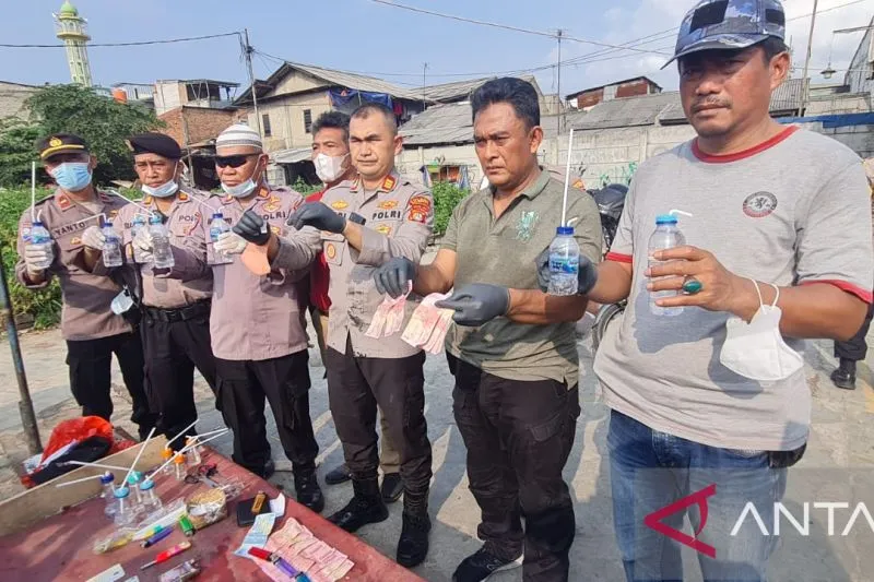 Polsek Palmerah Tangkap Dua Mantan Polisi Diduga Gunakan Narkoba