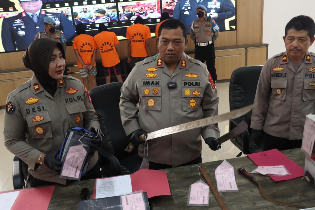 Polsek Ciampea Ungkap Pelaku Pencurian Yang Mengaku Gangster