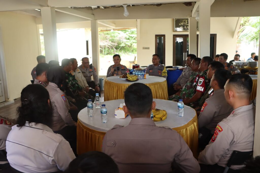 Kunjungi Polsek Muara Gembong, Kapolda Metro Jaya Motivasi Anggota