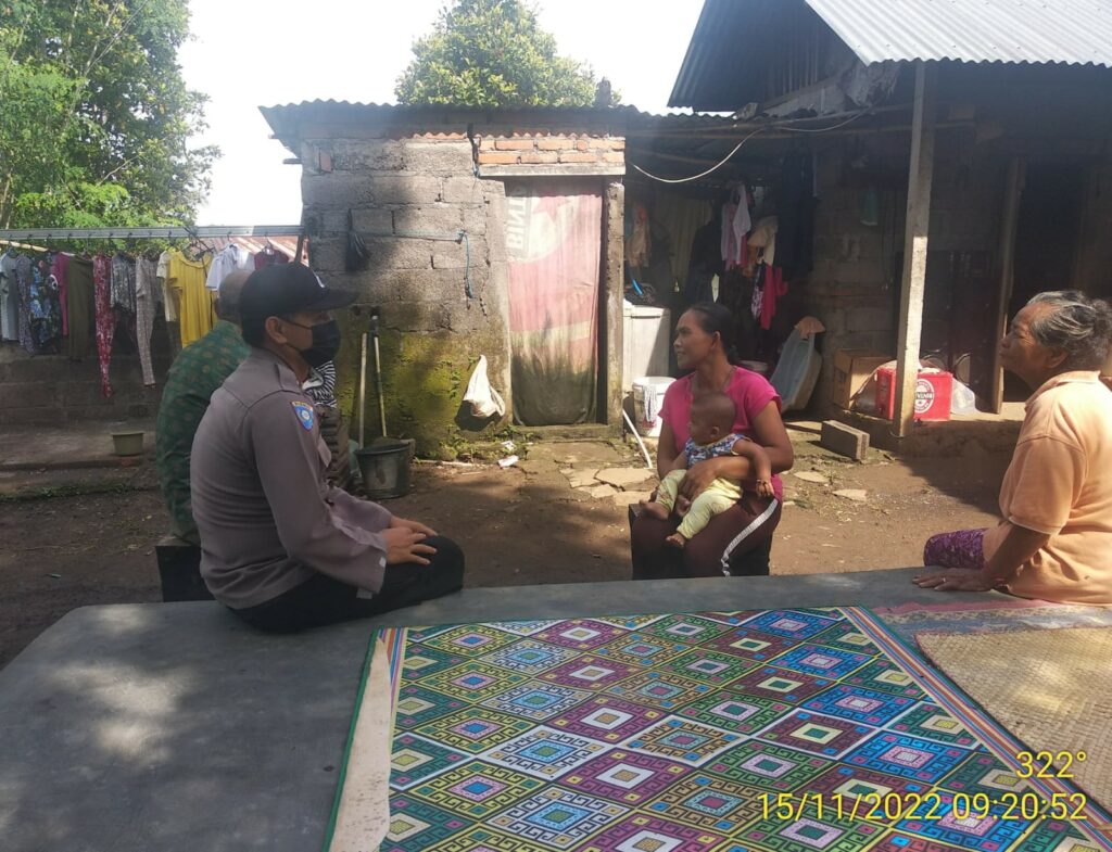 Dialogis dengan Warga Bhabinkamtibmas Desa Padangbulia Sampaikan Himbauan