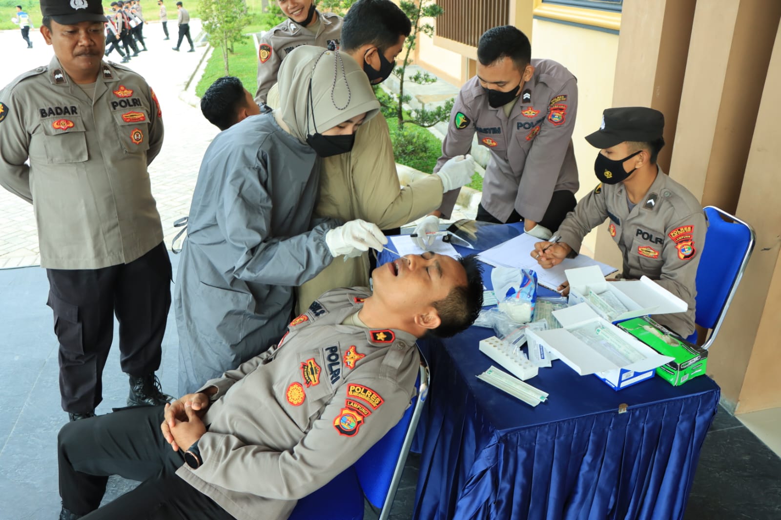 Anggota Polres Tubaba Laksanakan Swab Antigen