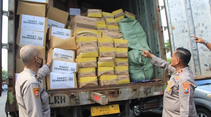 Polrestabes Surabaya Salurkan 3,5 Ton Beras Bagi Korban Gempa Cianjur