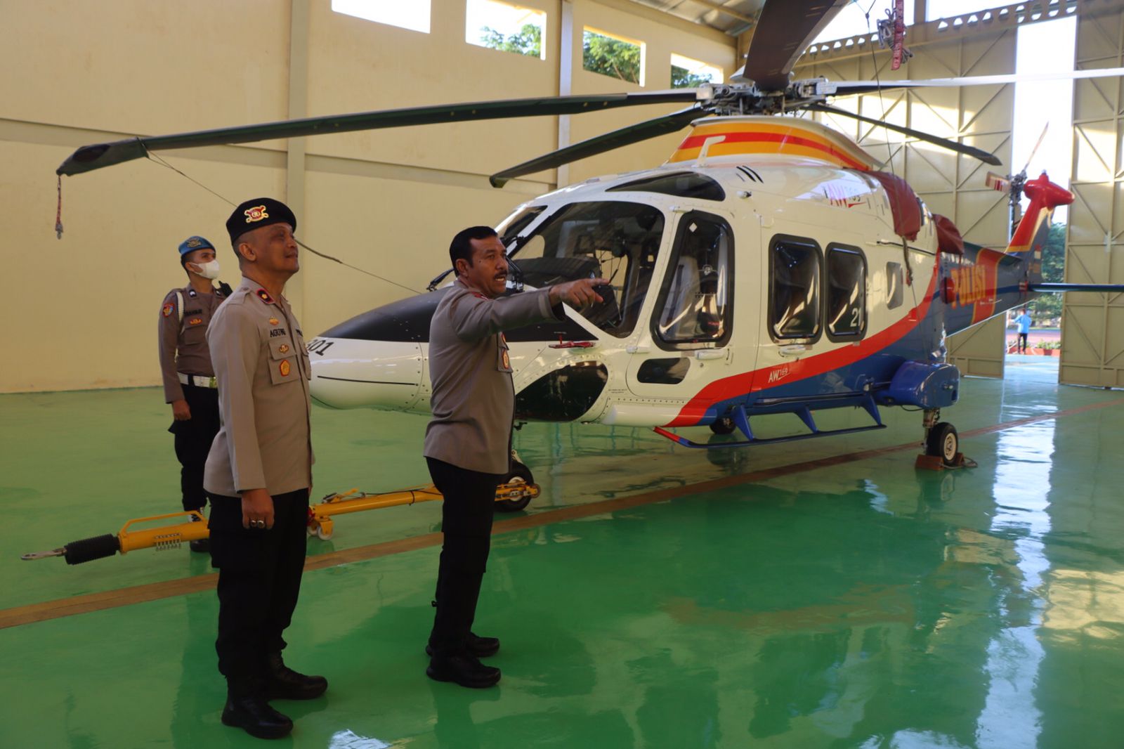 Wakapolda Aceh Tinjau Hanggar Helikopter Polda Aceh
