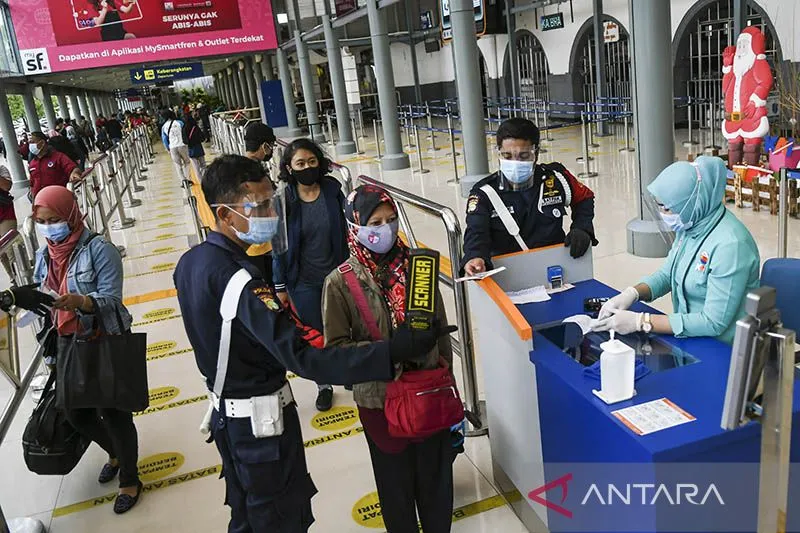 KAI Rilis Syarat Naik Kereta Api Mulai 19 Desember 2022