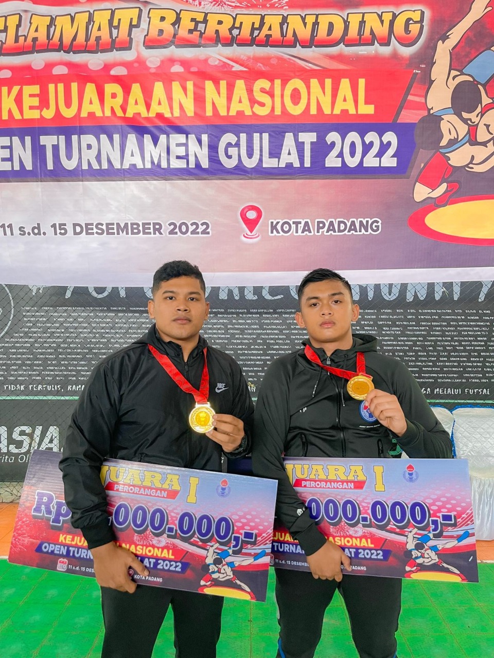 Dua Anggota Polri Raih Medali Emas di Kejurnas Turnamen Gulat 2022