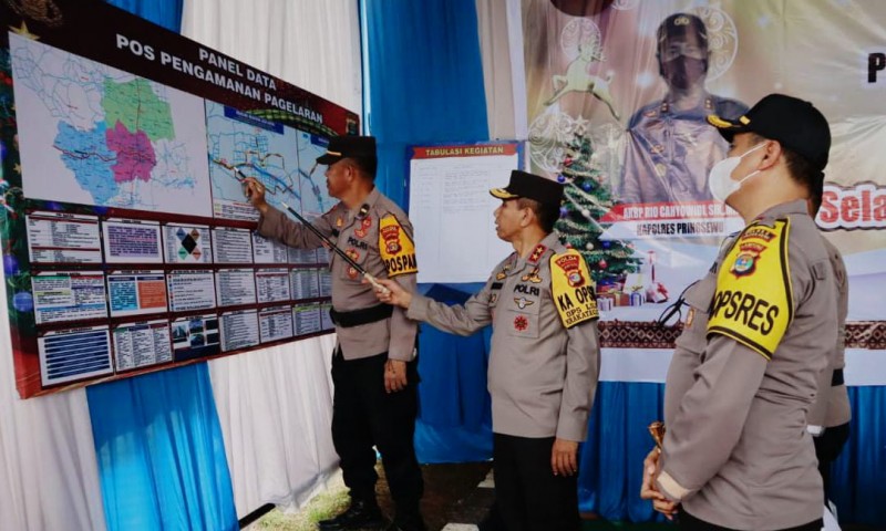 Beri Jaminan Rasa Aman, Kapolda Lampung Cek Kesiapsiagaan Pos Pengamanan Nataru di Pringsewu