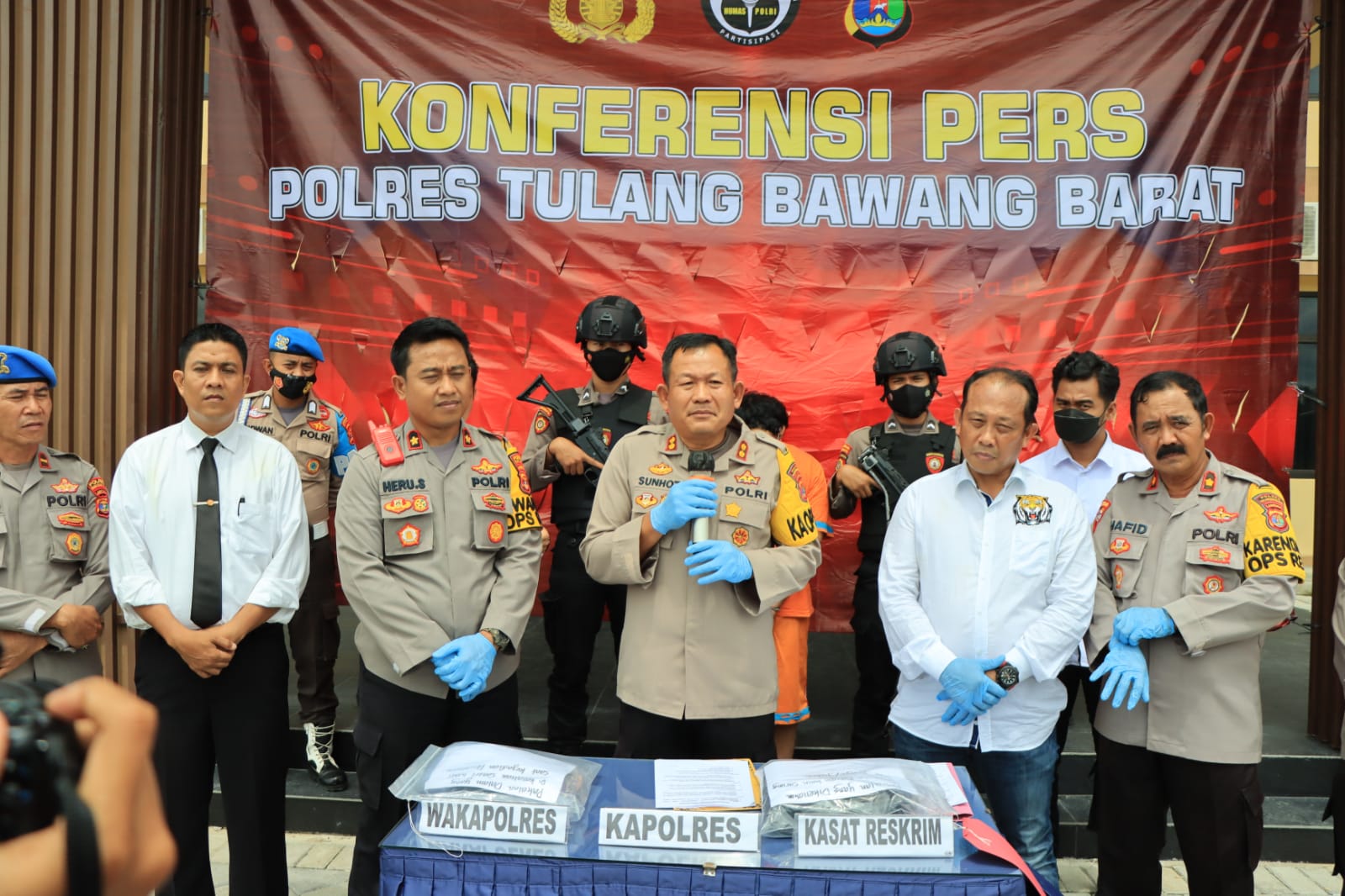 Kapolres Tubaba Konpers Kasus Penembakan dan Pencabulan Anak