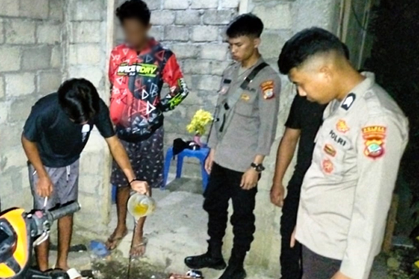 Patroli KRYD Polsek Tutuyan Bubarkan Pesta Miras di Togid