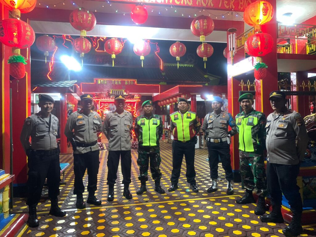 Polres Ciamis Amankan Kegiatan Sembahyang di Klenteng Hok Tek Bio Ciamis